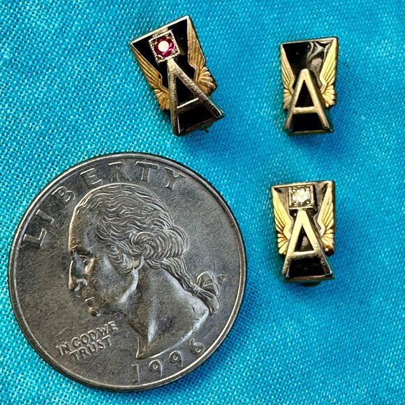 3 Vintage Gold  & Enameled Pins Signed KAAG 10K with Gemstones "A" & Wings Motif - Picture 2 of 13